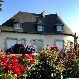 https://holiday-home-les-rimains.inbrittany.com